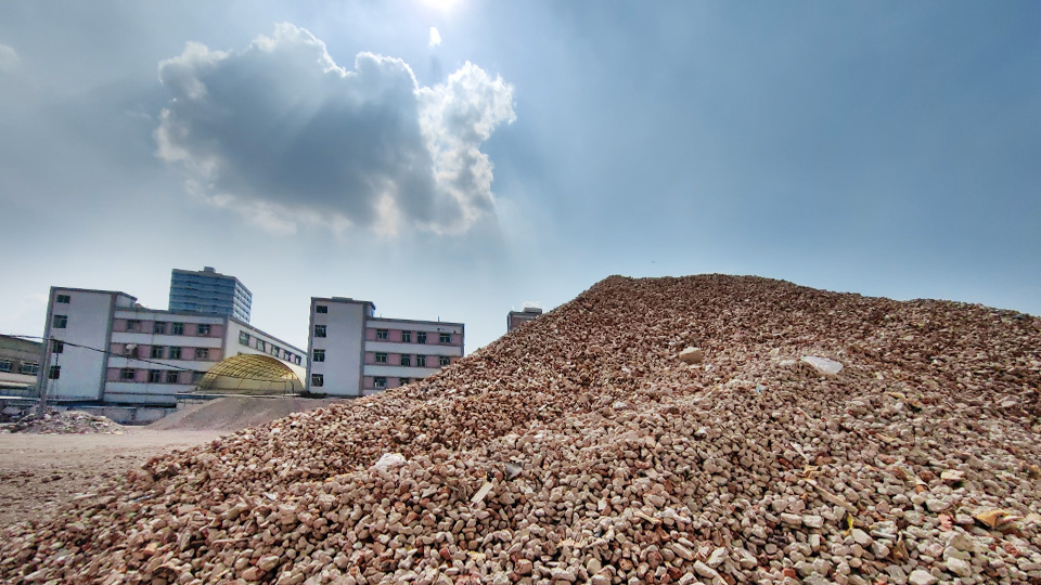 1763000916684952.jpg 20251028 LT01.jpg